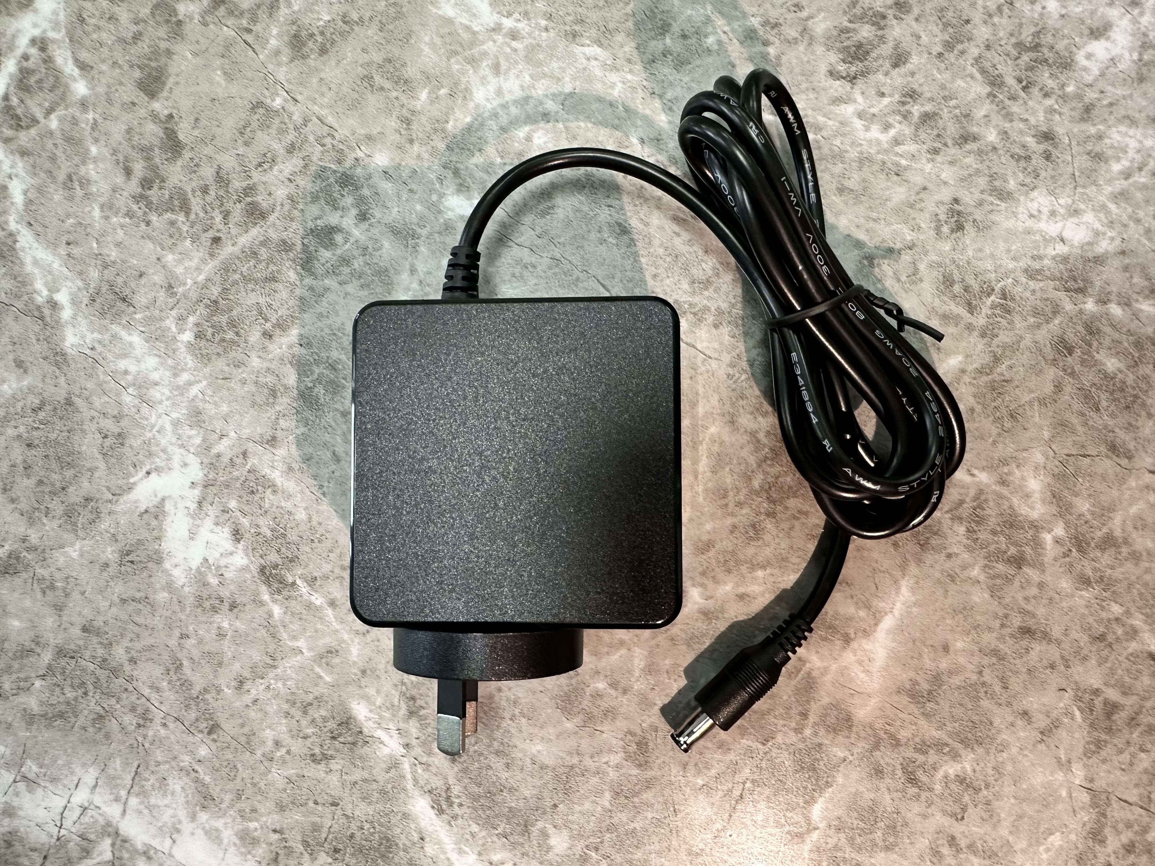 How to Choose the Right Power Adapter for Your Device?(图1)